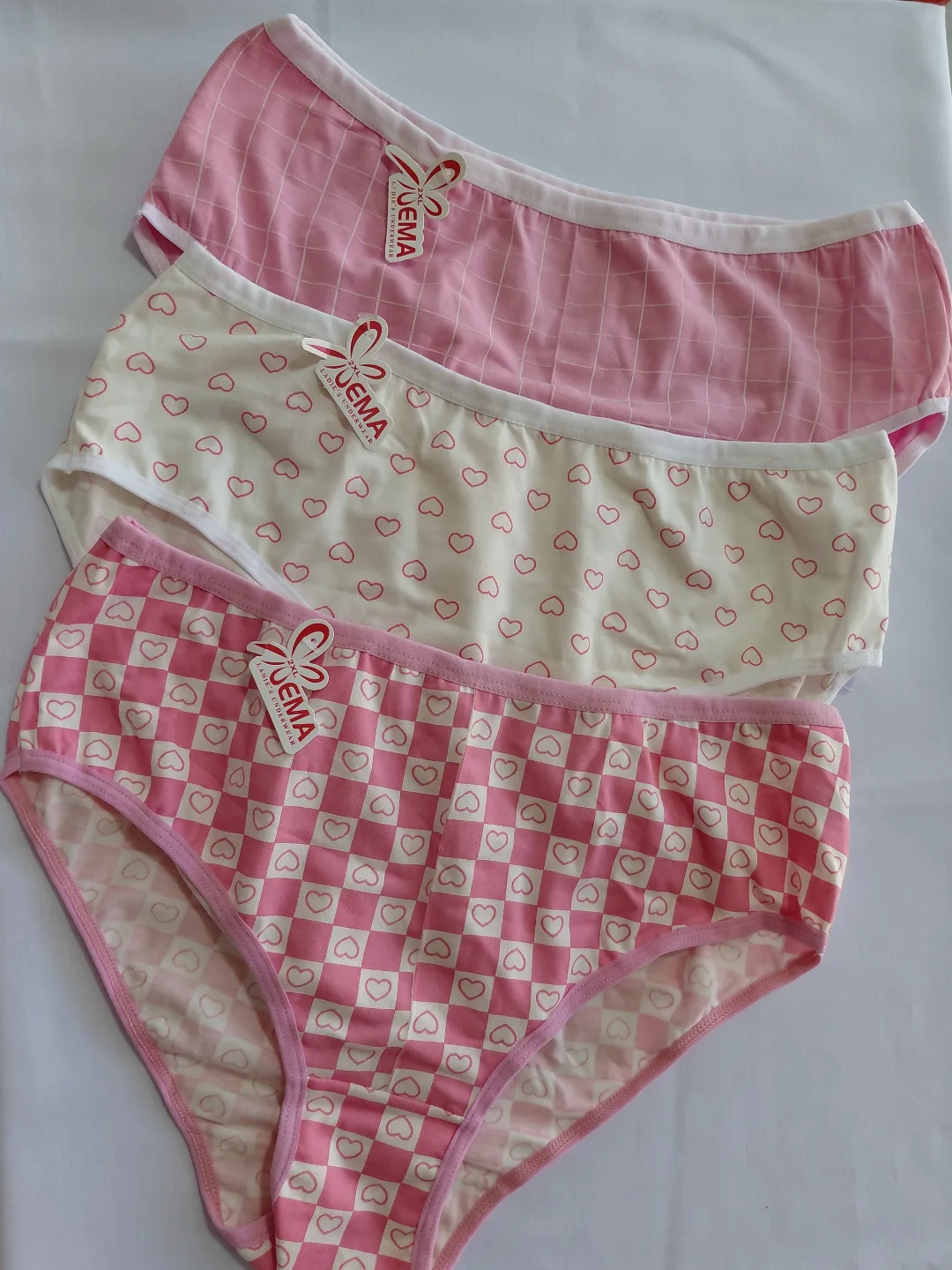 شورت نخی طرحدار EMA